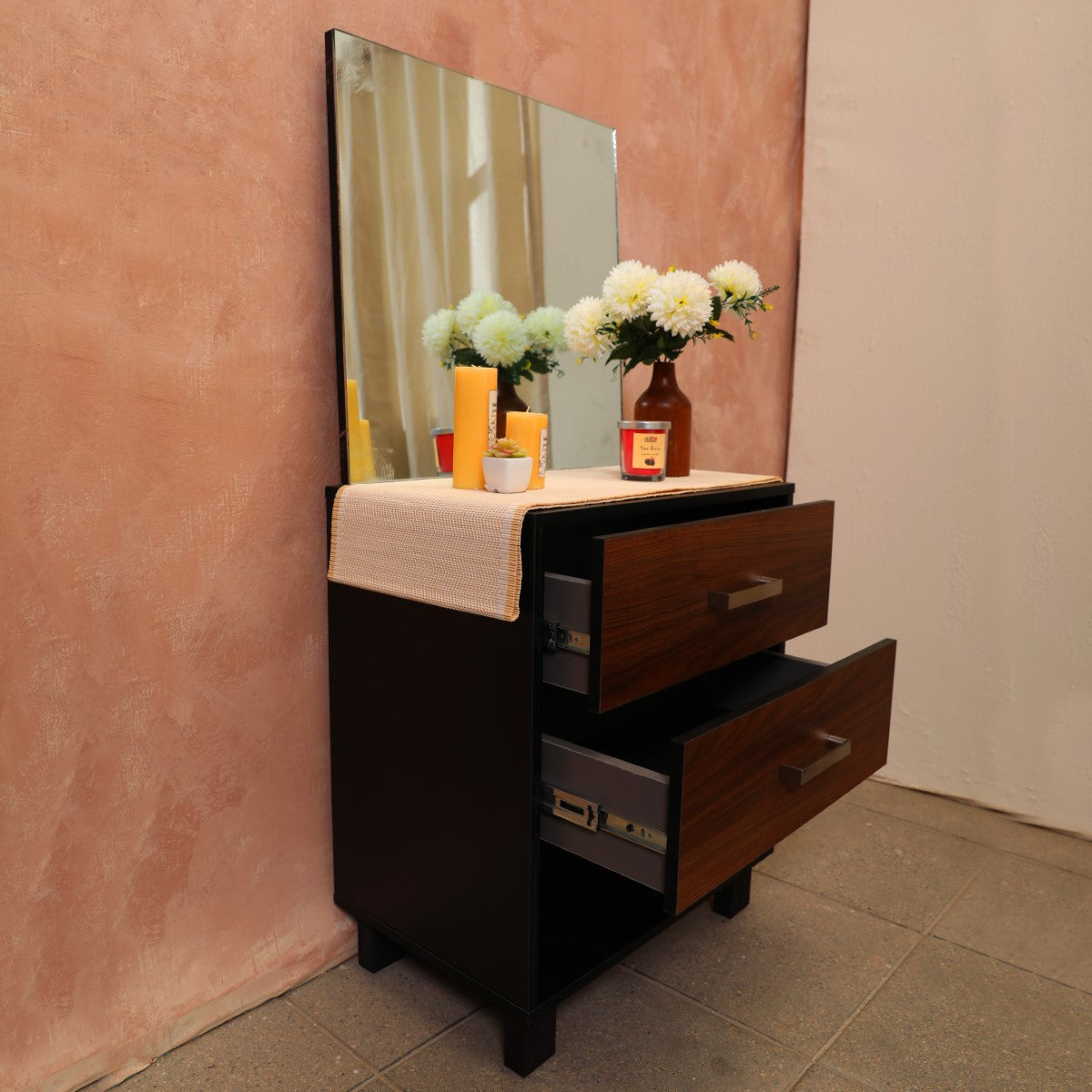 Savior Dresser