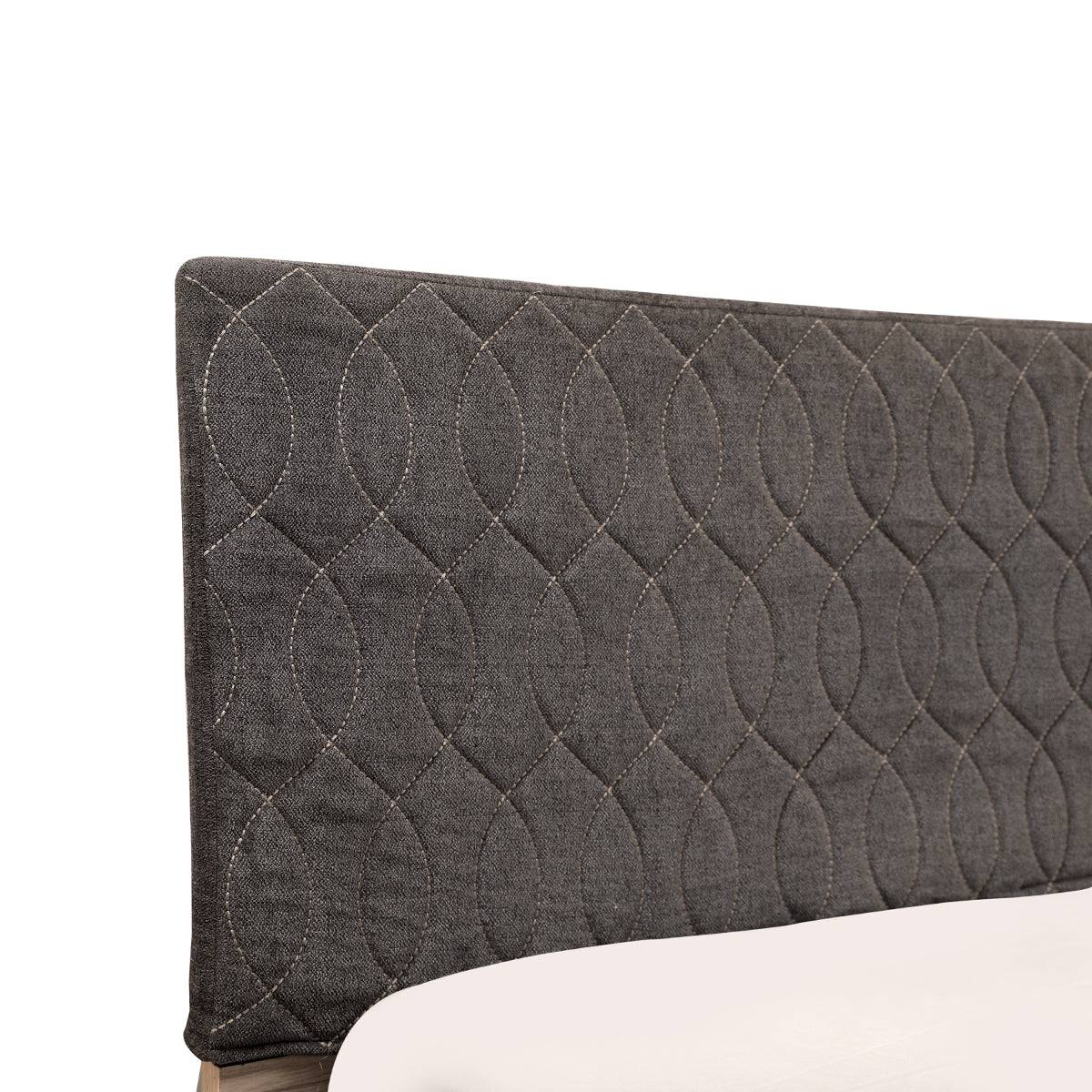 Cambridge Bed with Two Side Tables