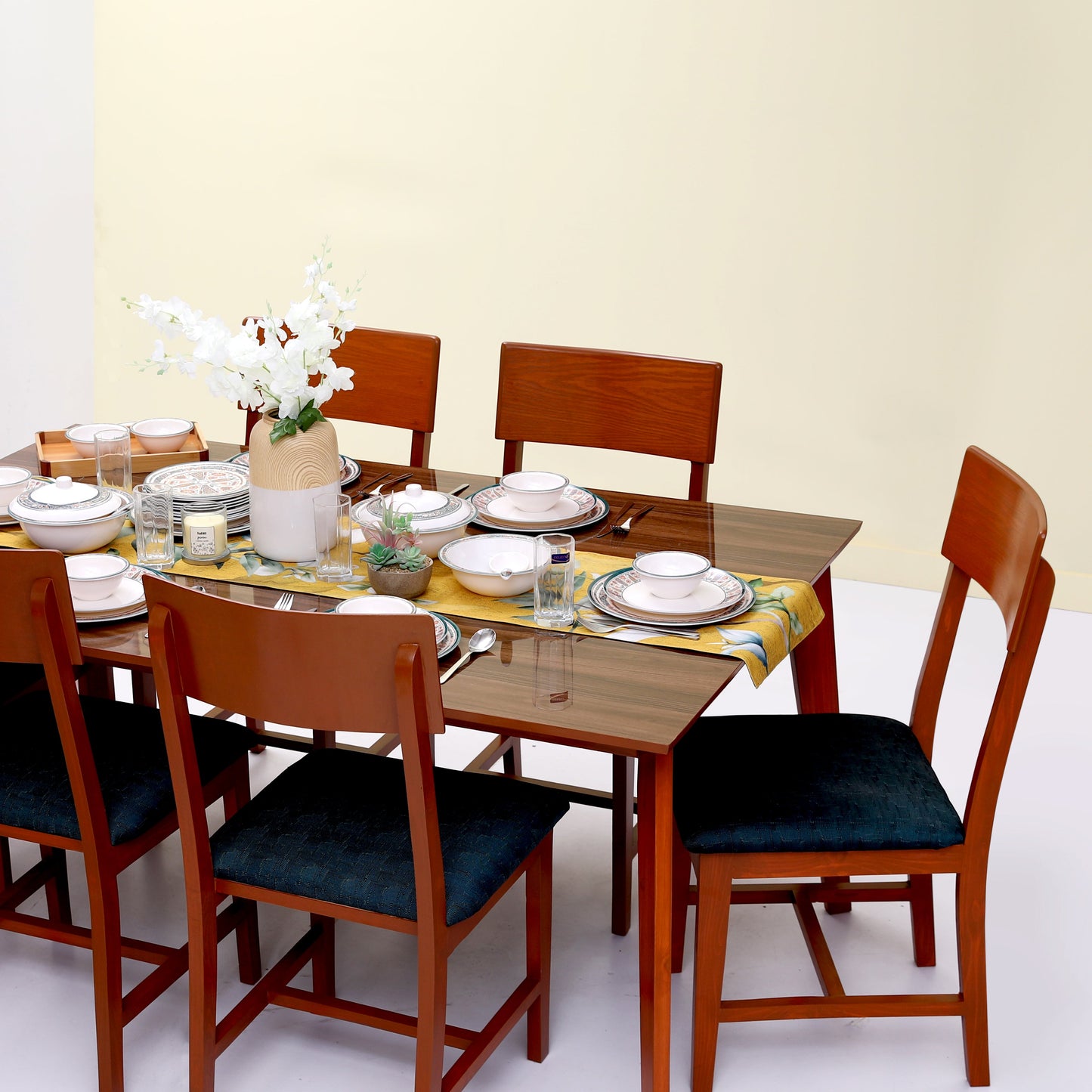 Harry dining 6 person with 6 chairs