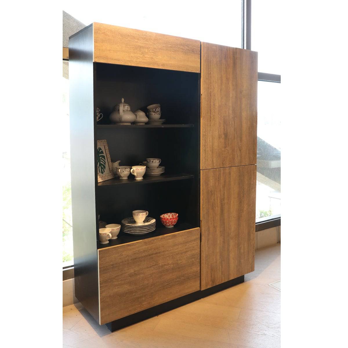 Gravil Crockery Unit