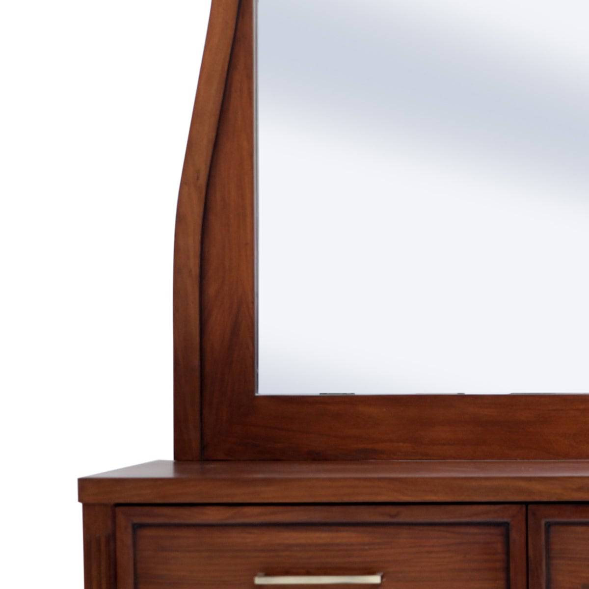 Raven Dresser